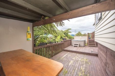 Photo of property in 29 Mcewen Crescent, Riverstone Terraces, Upper Hutt, 5018