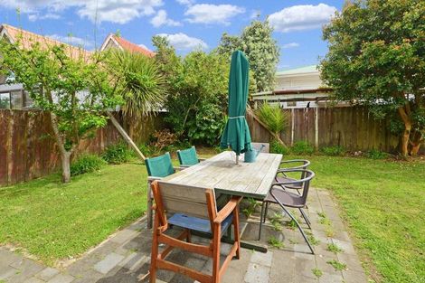 Photo of property in 2/8 Esmonde Road, Takapuna, Auckland, 0622