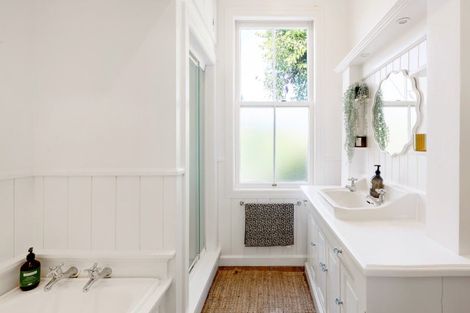 Photo of property in 46 Williams Street, Cambridge, 3434