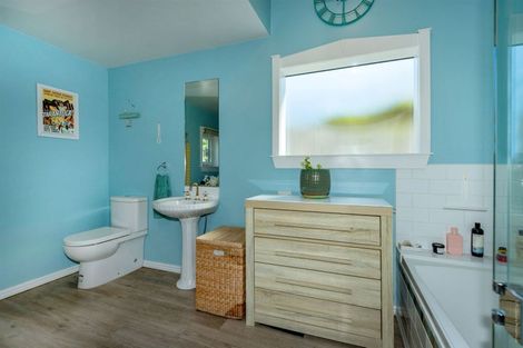 Photo of property in 91 Bowhill Road, New Brighton, Christchurch, 8083