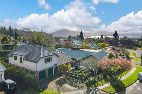 Photo of property in 8 Janet Place, Lynmore, Rotorua, 3010