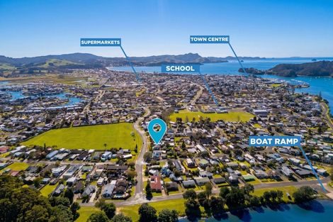 Photo of property in 35 Arthur Street, Whitianga, 3510