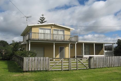 Photo of property in 15 Hall Road, Pataua North, Parua Bay, 0175