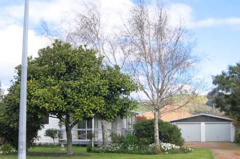 Photo of property in 4 Doncaster Drive, Papamoa Beach, Papamoa, 3118