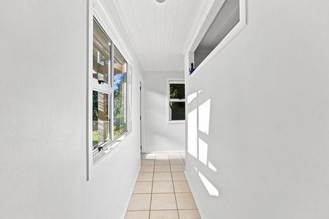 Photo of property in 29 Donnelly Street, Oakura, 4314
