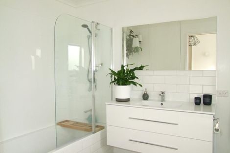 Photo of property in 30 Burns Street, Milton, 9220