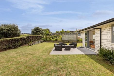 Photo of property in Waterview Estate, 8/4 Greystone Place, Omokoroa, 3114