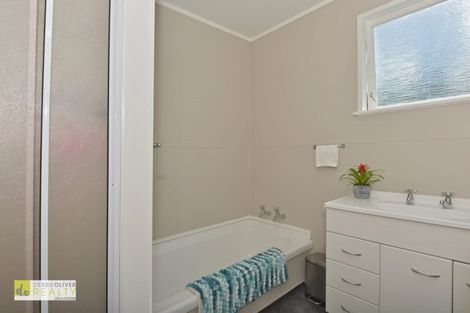 Photo of property in 18 Old Parua Bay Road, Parahaki, Whangarei, 0112