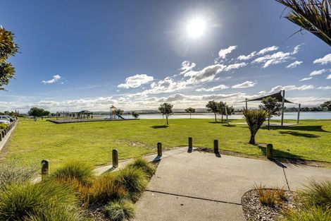 Photo of property in The Terraces, 37/9 Humber Street, Pandora, Napier, 4110