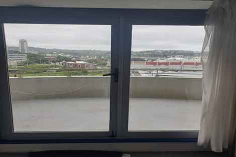 Photo of property in Grandstand Apartments, 11/80 Kent Terrace, Mount Victoria, Wellington, 6011