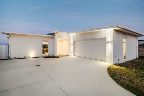 Photo of property in 4 Jeffs Way, Papamoa Beach, Papamoa, 3118