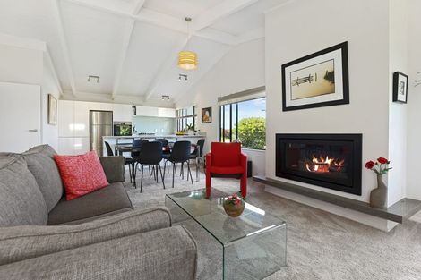 Photo of property in 2/14 Mere Road, Taupo, 3330