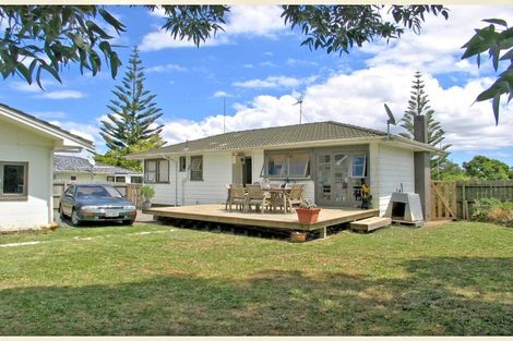 Photo of property in 34 Hellyers Street, Birkdale, Auckland, 0626