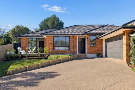 Photo of property in 9 Louvain Place, Greenhithe, Auckland, 0632