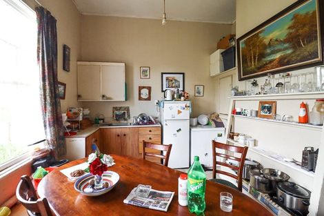 Photo of property in 15 Allardice Street, Dannevirke, 4930