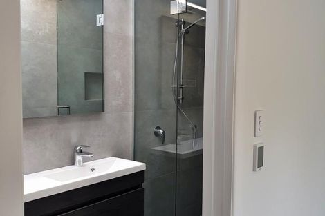 Photo of property in 19 Taupo Street, Green Bay, Auckland, 0604