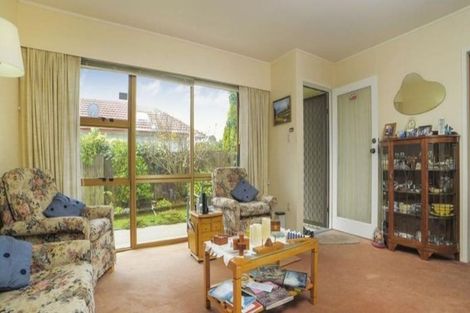 Photo of property in 2/13 Waitaki Street, Henderson, Auckland, 0612