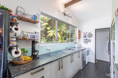 Photo of property in 470c Stokes Valley Road, Stokes Valley, Lower Hutt, 5019