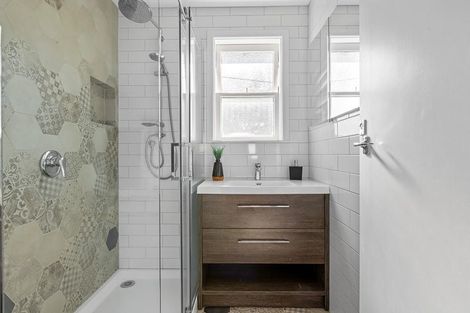 Photo of property in 65 Farquhar Road, Glendene, Auckland, 0602