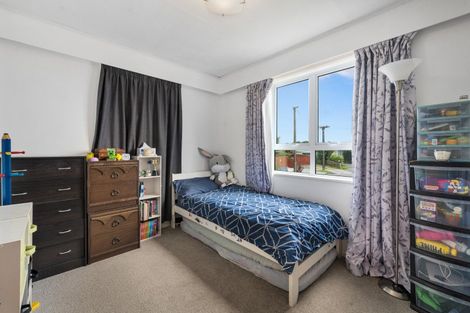 Photo of property in 11a Fox Place, Cloverlea, Palmerston North, 4412