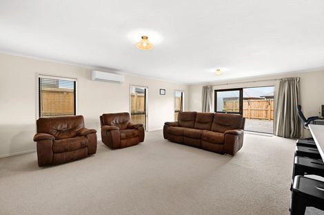 Photo of property in 2/6 Garrick Place, Beerescourt, Hamilton, 3200