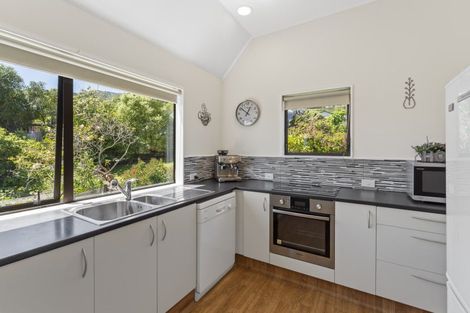 Photo of property in 134 Winara Avenue, Waikanae, 5036