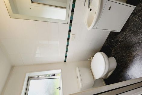 Photo of property in 100 Spinella Drive, Bayview, Auckland, 0629