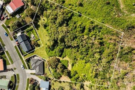 Photo of property in 11a Poneke Drive, Waikanae, 5036