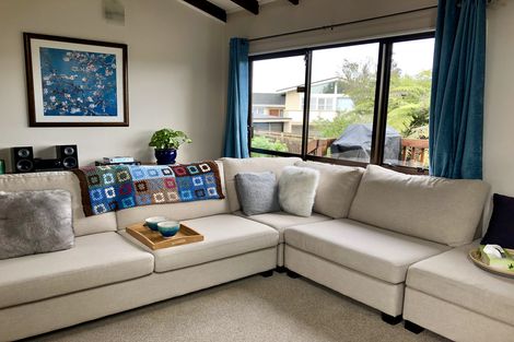 Photo of property in 2/25 Taioma Crescent, Te Atatu Peninsula, Auckland, 0610