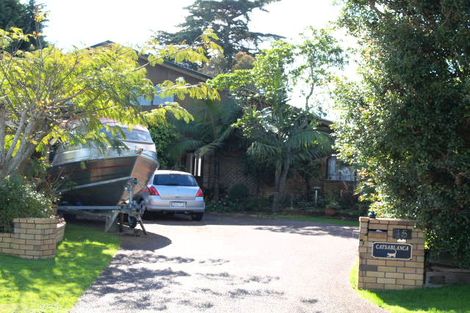 Photo of property in 15 The Green, Golflands, Auckland, 2013