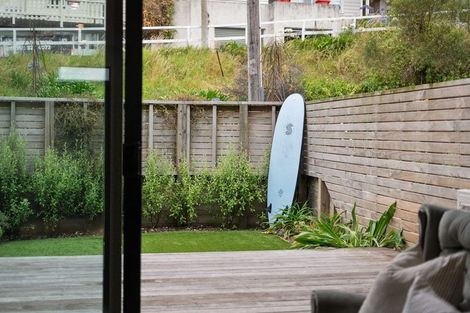 Photo of property in 175c Sutherland Road, Lyall Bay, Wellington, 6022