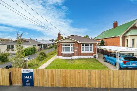 Photo of property in 129 Macandrew Road, South Dunedin, Dunedin, 9012