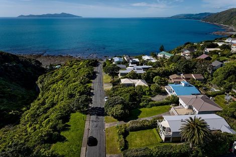 Photo of property in 18 Pukerua Beach Road, Pukerua Bay, 5026