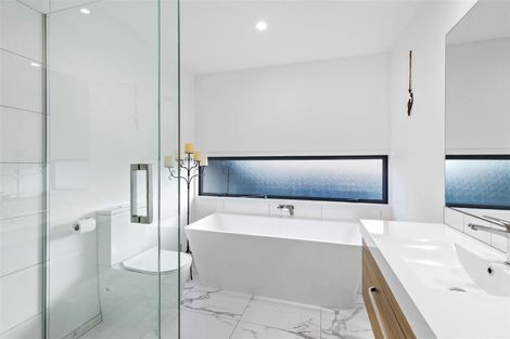 Photo of property in 27 Holiday Drive, Mairehau, Christchurch, 8052