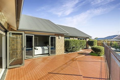 Photo of property in 15 Malbec Place, Rototuna, Hamilton, 3210