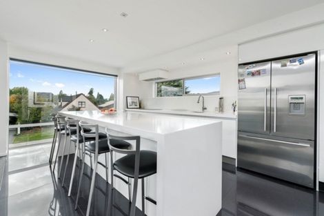 Photo of property in 33 Sargood Drive, Wanaka, 9305