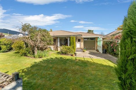Photo of property in 5 Ranui Road, Stoke, Nelson, 7011