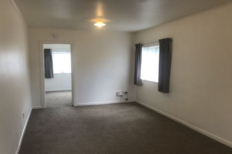 Photo of property in 936 East Coast Road, Northcross, Auckland, 0630