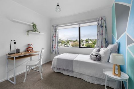 Photo of property in 37 Poike Road, Hairini, Tauranga, 3112