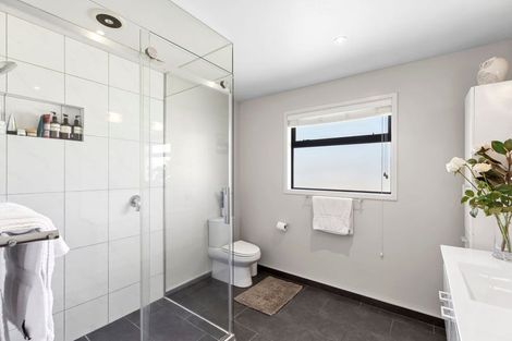 Photo of property in 120a Lachlan Avenue, Hawea Flat, Wanaka, 9382