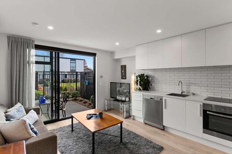 Photo of property in 7/10 New Brighton Road, Shirley, Christchurch, 8061