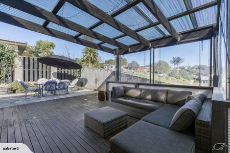 Photo of property in 63 Simpson Road, Ranui, Auckland, 0612