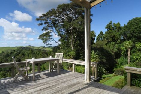 Photo of property in 360 Cowan Bay Road, Pohuehue, Warkworth, 0983