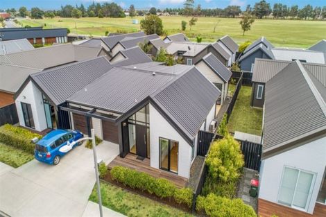 Photo of property in 7 Parachute Crescent, Papakura, 2110