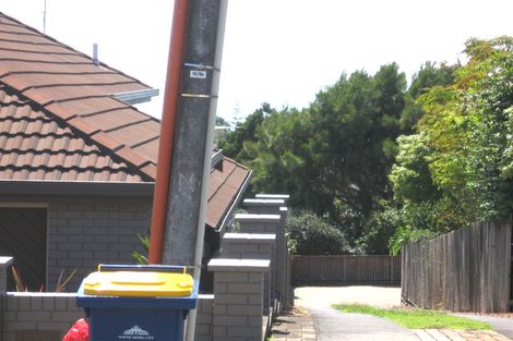 Photo of property in 17a Eastcliffe Road, Castor Bay, Auckland, 0620