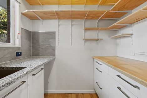 Photo of property in 1/22 Weatherly Road, Torbay, Auckland, 0630