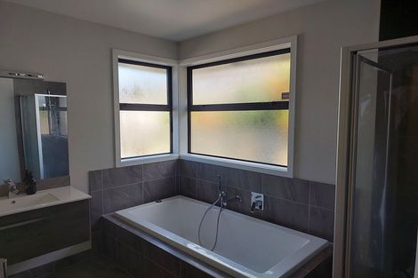 Photo of property in 17 Santiago Place, Flagstaff, Hamilton, 3210