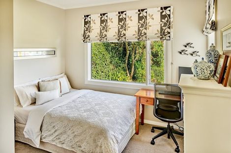 Photo of property in 1 Singers Road, Korokoro, Lower Hutt, 5012