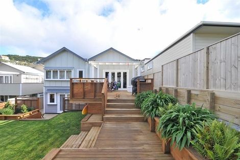 Photo of property in 51 Eden Street, Island Bay, Wellington, 6023