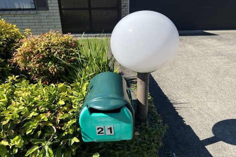 Photo of property in 21 Park Lane, Waitara, 4320